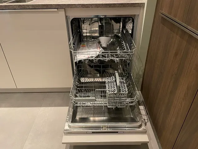 Beeck - showroomkeuken - afbeelding 5 van  36