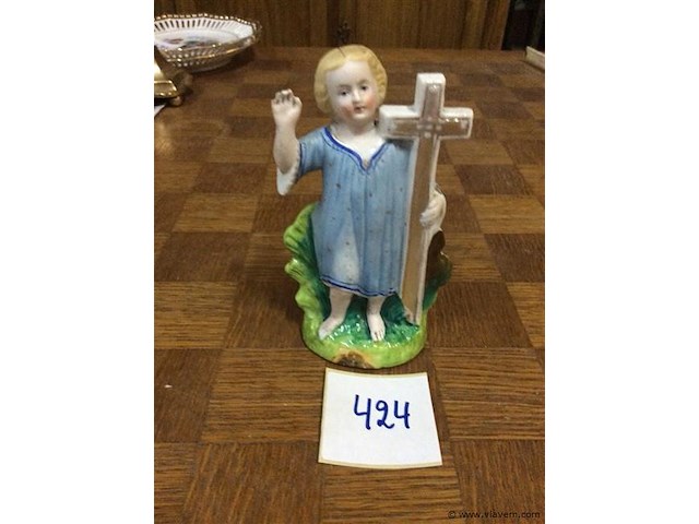 Beeld kind met kruis - afbeelding 1 van  2