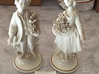 Beeldjes 2stuks (wit ) - afbeelding 1 van  3