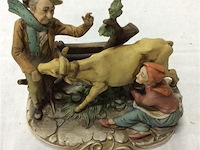 Beeldjes/ groepje koe - afbeelding 1 van  2