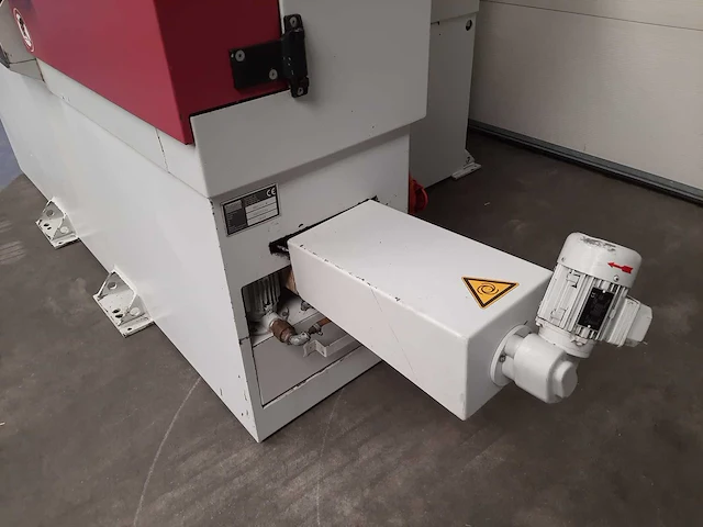 Behringer - 2013 - hbe 261 a - cnc-bandzaagmachine - afbeelding 8 van  11