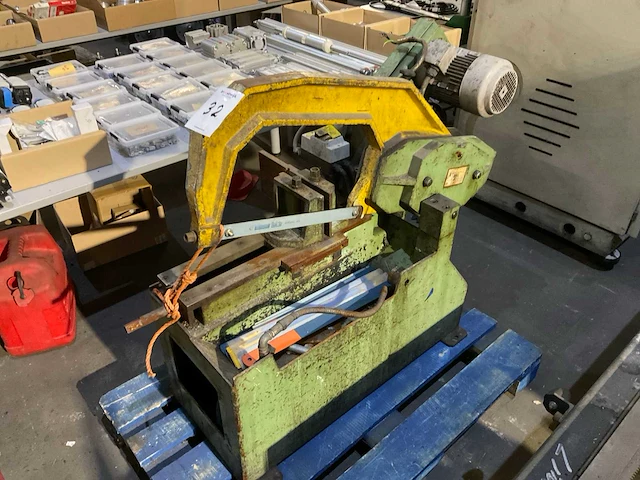 Behringer beugelzaagmachine - afbeelding 2 van  6