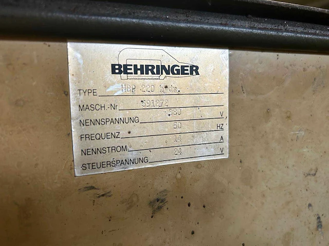 Behringer hbp 220 hydr metalen horizontale bandzaagmachine - afbeelding 11 van  11