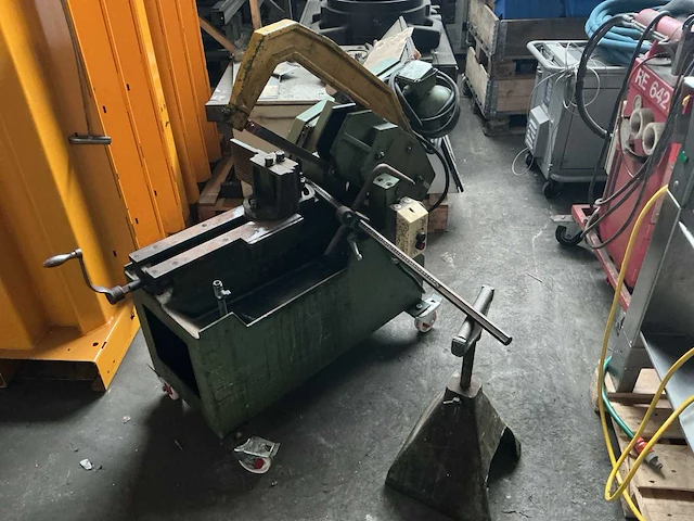 Behringer ks240 hy beugelzaagmachine - afbeelding 1 van  5