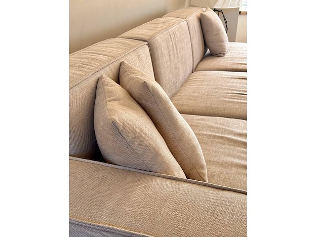Beige elementen bank in rechtse opstelling, 2025 - afbeelding 9 van  12