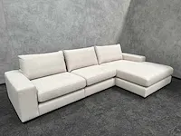 Beige hoekbank met chaise longue - ongebruikt - luxe stof