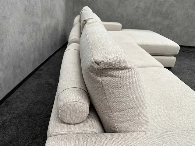 Beige hoekbank met chaise longue - ongebruikt - luxe stof - afbeelding 6 van  27