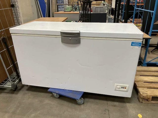 Beko hsa47520 vrieskist - afbeelding 1 van  6
