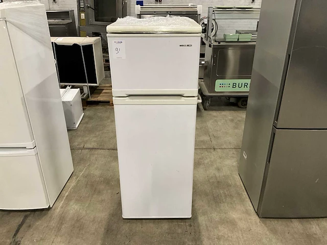 Beko rrn2260a koelvries combinatie - afbeelding 1 van  5