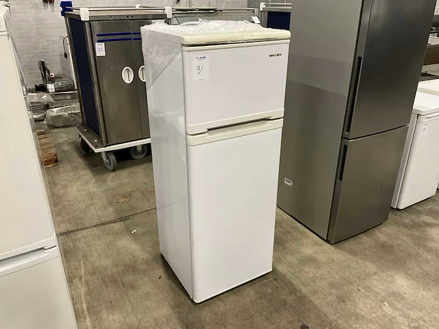 Beko rrn2260a koelvries combinatie - afbeelding 2 van  5
