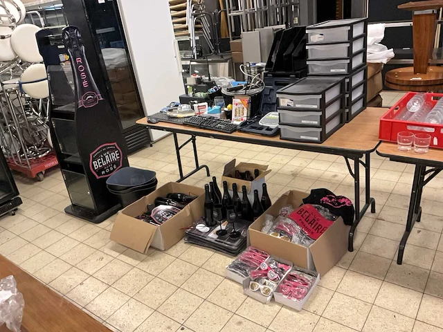 Belaire merchandisers - afbeelding 1 van  10