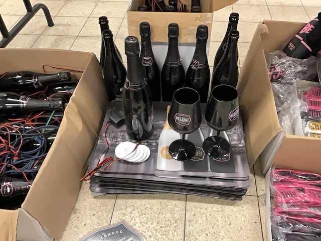 Belaire merchandisers - afbeelding 7 van  10
