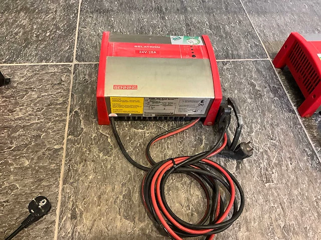 Belatron - 24v 25a - acculaders - 2017 - afbeelding 1 van  2