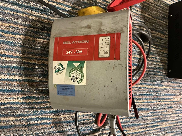 Belatron - 24v 30a - acculaders - 2021 - afbeelding 1 van  3