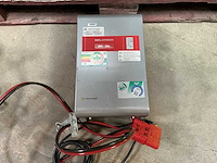 Belatron - 24v 35a - acculaders - 2022 - afbeelding 1 van  2