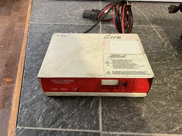 Belatron - 24v 50a - acculaders - 2010 - afbeelding 1 van  3