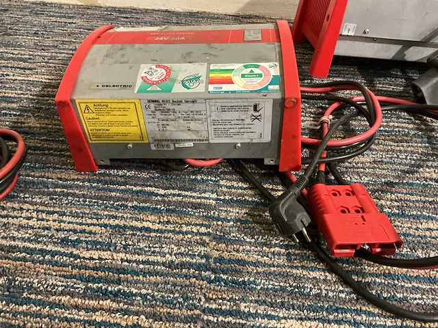 Belatron - 24v 50a - acculaders - 2016 - afbeelding 2 van  3