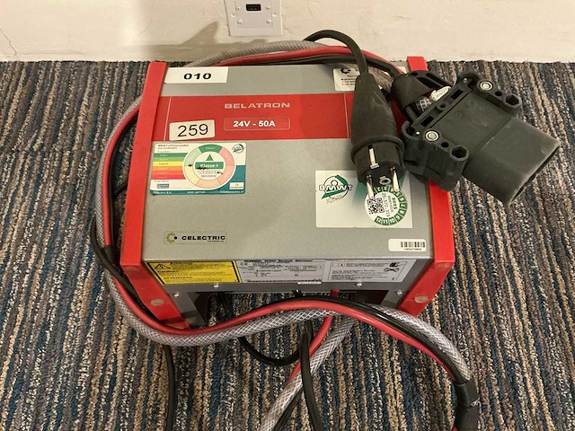 Belatron - 24v 50a - acculaders - 2017 - afbeelding 1 van  2