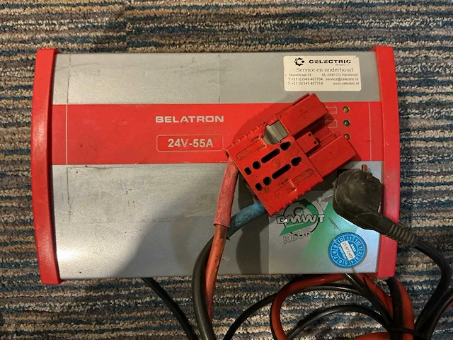 Belatron - 24v 55a - acculaders - 2013 - afbeelding 2 van  3