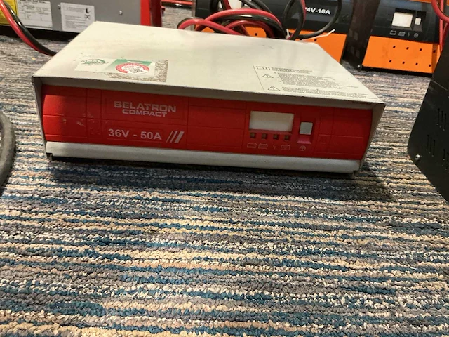 Belatron - 36v 50a - acculaders - 2010 - afbeelding 1 van  3
