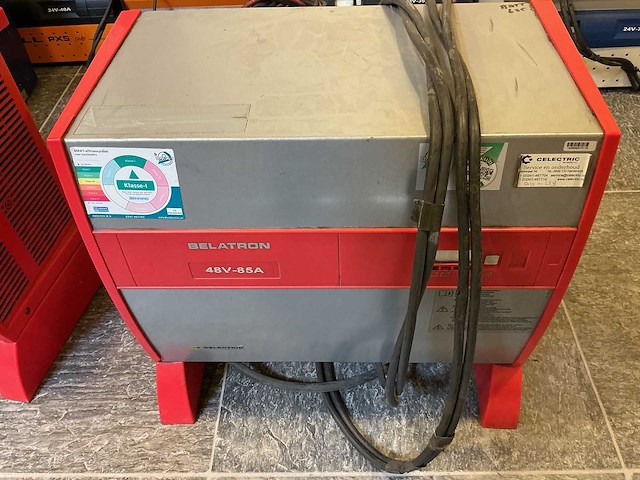 Belatron - 48v 85a - acculaders - 2016 - afbeelding 1 van  2