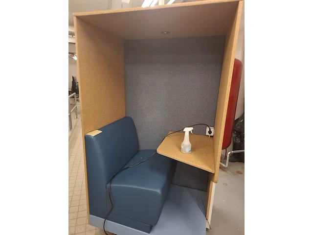 Belcel, jaloeziekasten en bureaustoelen - afbeelding 1 van  24
