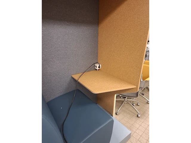 Belcel, jaloeziekasten en bureaustoelen - afbeelding 19 van  24