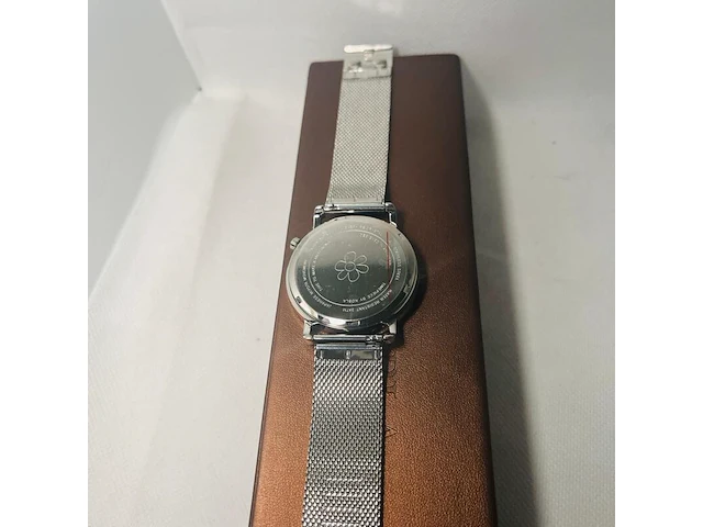 Belgisch juweliershorloge - sharkmesh milanese model - afbeelding 3 van  5