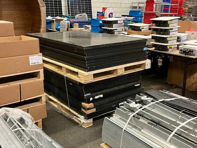 Belinus partij diverse gedemonteerde zonnepanelen - afbeelding 6 van  7