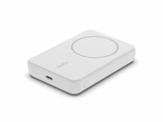 Belkin 5000 mah magnetische draadloze powerbank met magsafe met pass-thru opladen - afbeelding 2 van  4