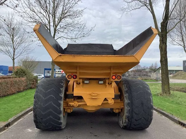 Bell b40c 6x6 dumper - afbeelding 19 van  23
