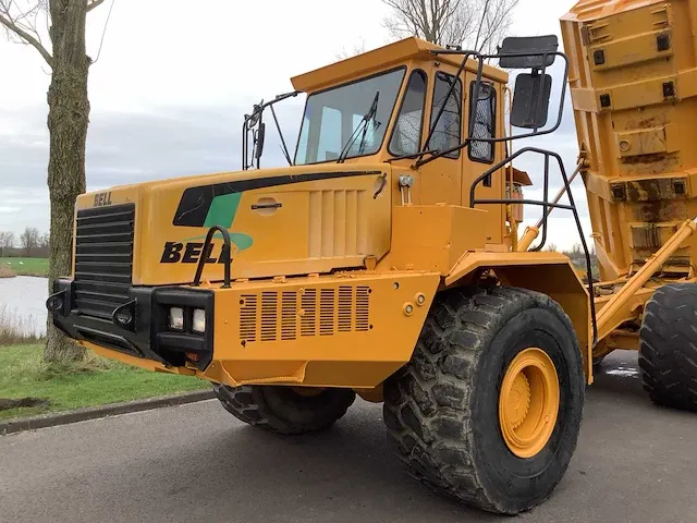 Bell b40c 6x6 dumper - afbeelding 21 van  23