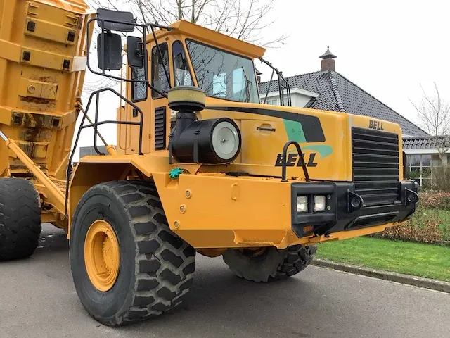 Bell b40c 6x6 dumper - afbeelding 22 van  23