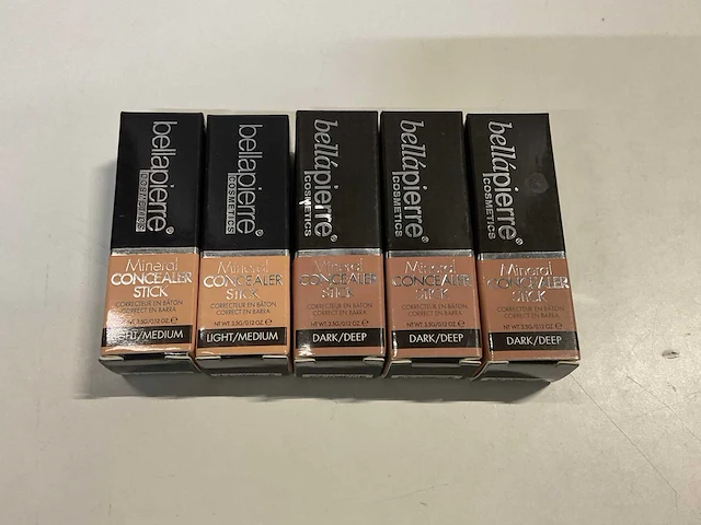 Bellapierre cosmetics mineral concealer stick light/medium en dark/deep (5x) - afbeelding 1 van  4