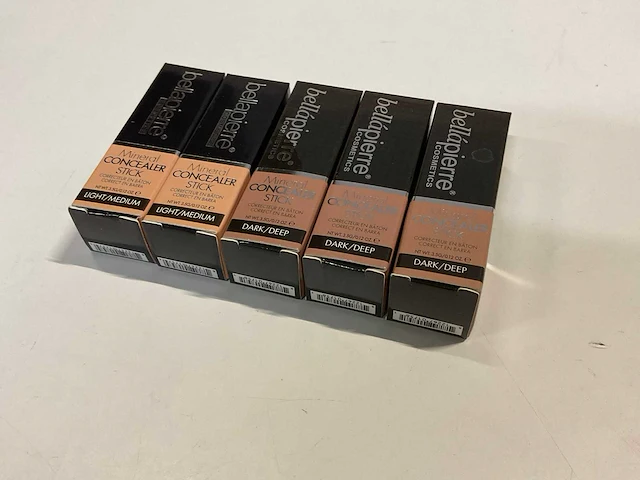 Bellapierre cosmetics mineral concealer stick light/medium en dark/deep (5x) - afbeelding 2 van  4