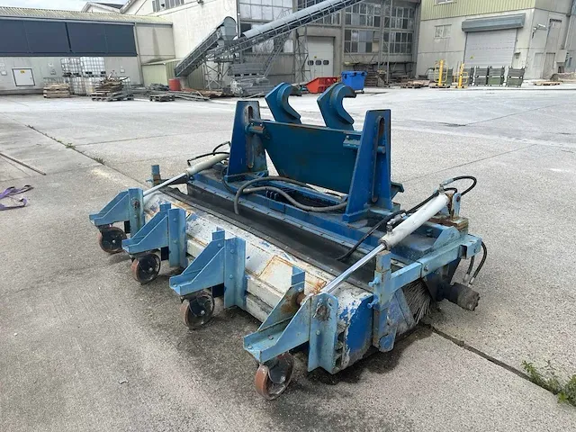 Bema - 225 sw systeem 2000 klasse 6 - veegmachine - afbeelding 2 van  5
