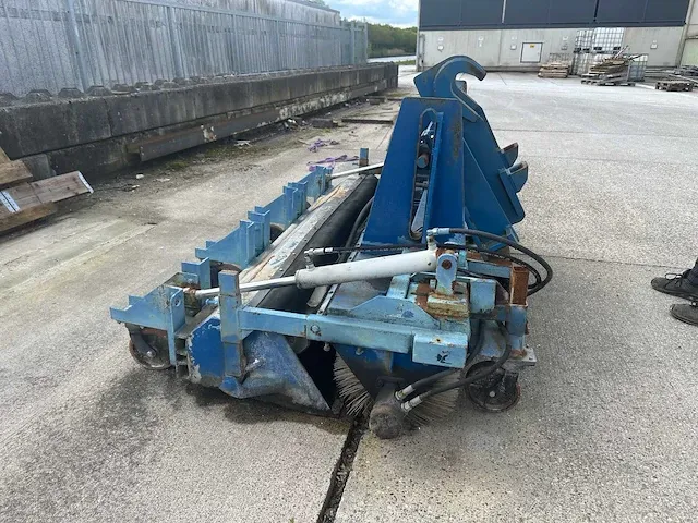 Bema - 225 sw systeem 2000 klasse 6 - veegmachine - afbeelding 4 van  5
