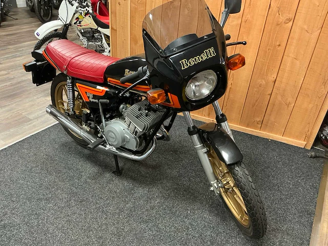 Benelli 125 sport motorfiets - afbeelding 13 van  13
