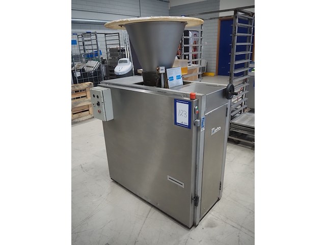 Benier - afbeelding 6 van  13