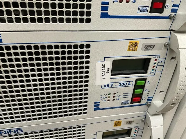 Benning 48 volt, 1000 ampère powersupply - afbeelding 8 van  12