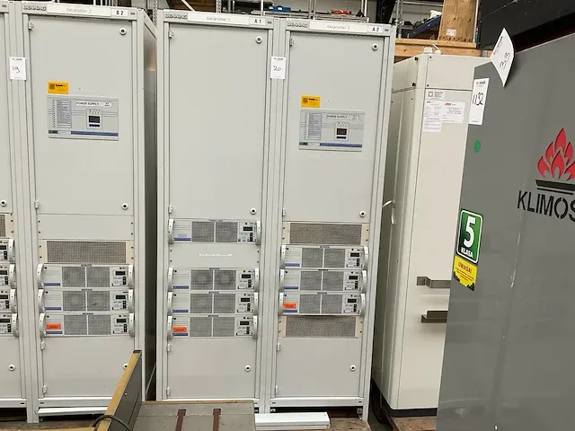 Benning 48 volt, 1000 ampère powersupply - afbeelding 1 van  12