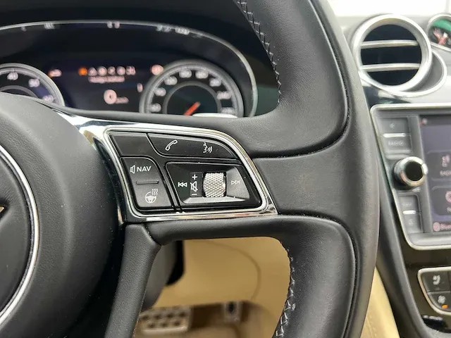 Bentley bentayga 4.0 v8 549pk 2019, p-417-rr - afbeelding 28 van  72