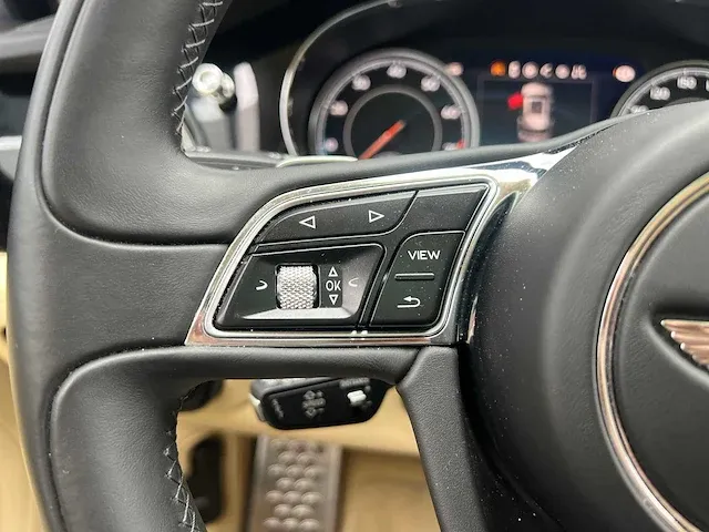 Bentley bentayga 4.0 v8 549pk 2019, p-417-rr - afbeelding 29 van  72