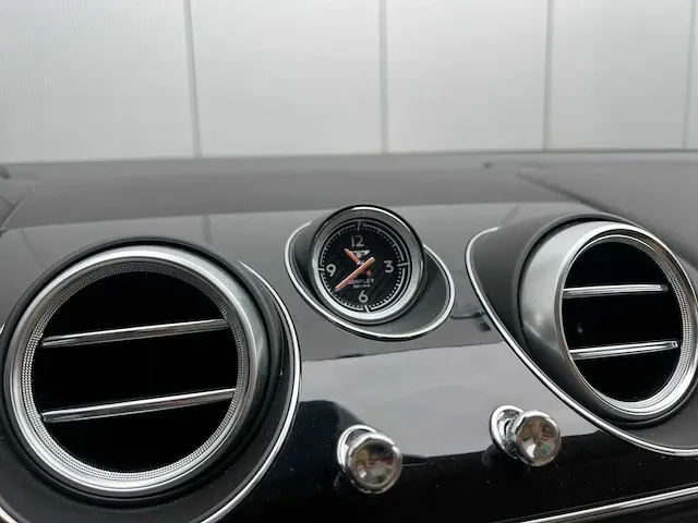 Bentley bentayga 4.0 v8 549pk 2019, p-417-rr - afbeelding 35 van  72