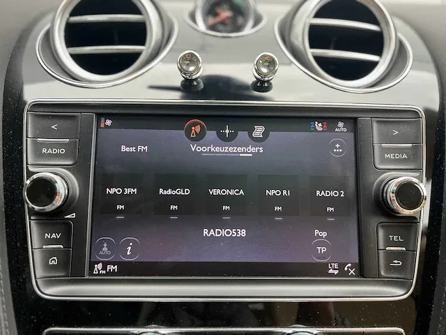 Bentley bentayga 4.0 v8 549pk 2019, p-417-rr - afbeelding 38 van  72