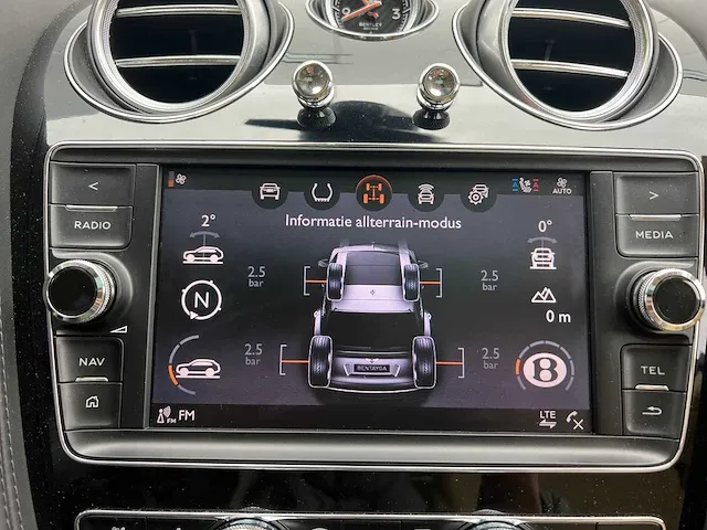 Bentley bentayga 4.0 v8 549pk 2019, p-417-rr - afbeelding 39 van  72