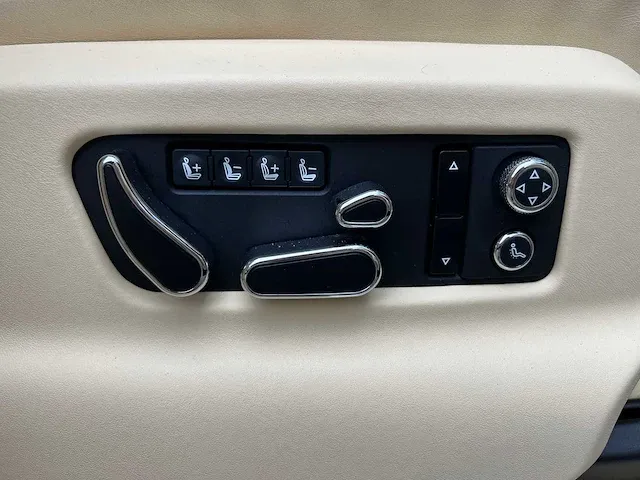 Bentley bentayga 4.0 v8 549pk 2019, p-417-rr - afbeelding 58 van  72