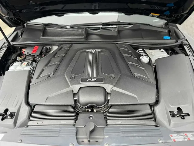 Bentley bentayga 4.0 v8 549pk 2019, p-417-rr - afbeelding 68 van  72