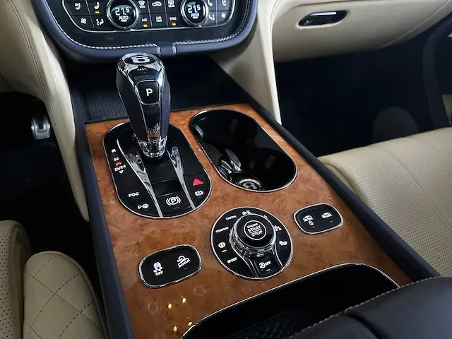 Bentley bentayga 6.0 w12 608pk 2016, h-019-fx - afbeelding 32 van  70