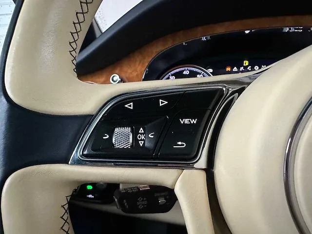 Bentley bentayga 6.0 w12 608pk 2016, h-019-fx - afbeelding 36 van  70